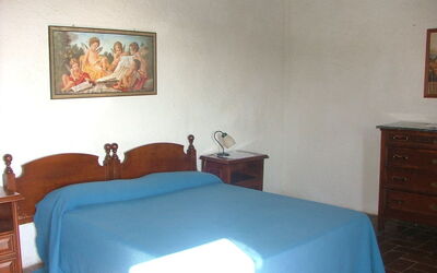 Accommodation:&nbsp;1203