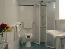 Accommodation:&nbsp;504