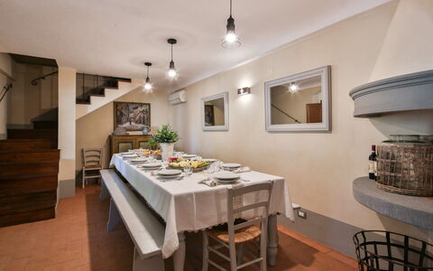 Case Sant'anna 14: Room, Property, Furniture, Building, Ceiling, Interior Design, Countertop, Dining Room, Floor, Table