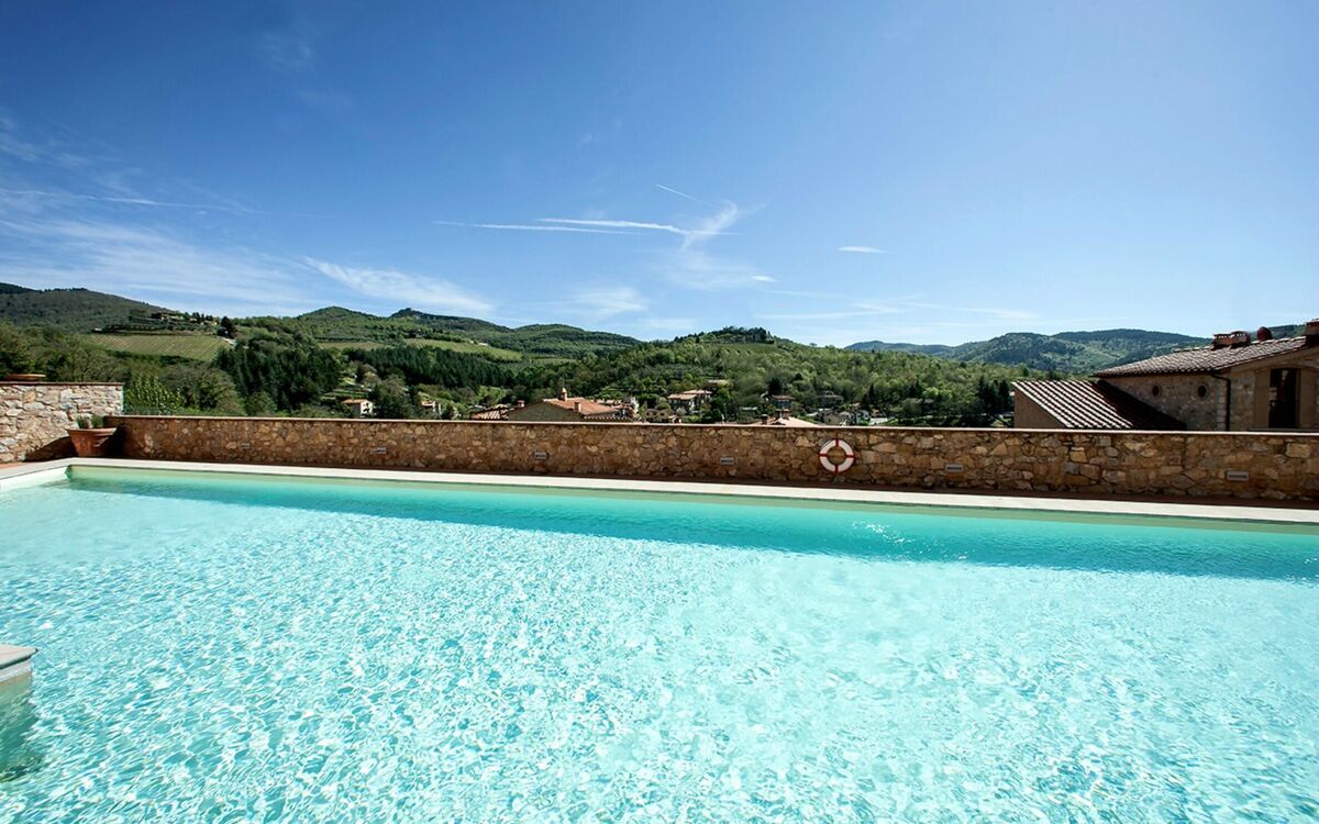 gaiole-suites-gaiole-in-chianti-multiproperty-suites-6-pool