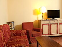 Accommodation:&nbsp;Casciana Apartments 5