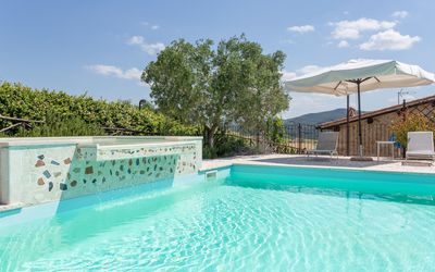 Agriturismo Dei Casali: Swimming Pool, Property, Leisure, Resort, Real Estate, Building, House, Vacation, Villa, Leisure Centre
