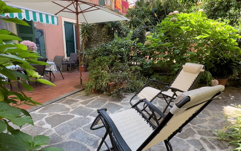 Casa Mary - Levanto: Furniture, Chair, Outdoor Furniture, Shade, Outdoor Table, Folding Chair, Yard, Backyard, Balcony, Coffee Table