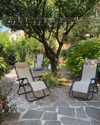 Casa Mary - Levanto: Furniture, Outdoor Furniture, Garden, Shrub, Chair, Groundcover, Shade, Backyard, Flagstone