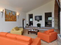 villa-arnilu-san-gimignano-villa-living-room