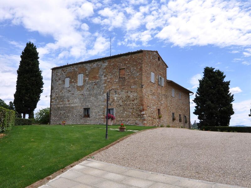 villa-arnilu-san-gimignano-villa-external