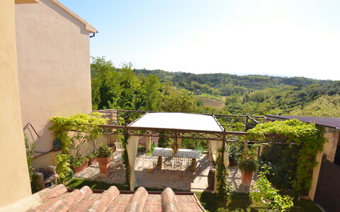 Al Colle Di Lari: Property, House, Building, Room, Real Estate, Villa, Hill Station, Architecture, Rural Area, Estate