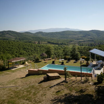 Villa Leo: Property, Swimming Pool, Wilderness, Hill Station, Mountain, Nature Reserve, House, Tree, Leisure, Sky