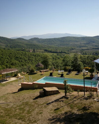Villa Leo: Property, Swimming Pool, Wilderness, Hill Station, Mountain, Nature Reserve, House, Tree, Leisure, Sky