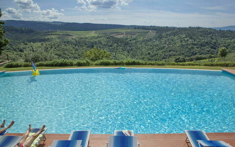 Quercia Al Poggio - Weddings And Events: Water, Cloud, Sky, Water Resources, Swimming Pool, Blue, Azure, Outdoor Furniture, Coastal And Oceanic Landforms, Rectangle