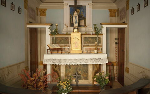 Quercia Al Poggio - Weddings And Events: Plant, Flower, Interior Design, Houseplant, Flowerpot, Building, Wood, Sculpture