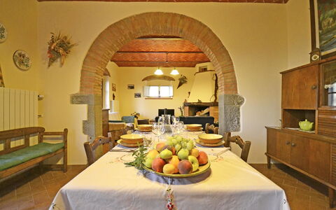 Appartamento Luna: Room, Property, Building, Interior Design, Furniture, Real Estate, House, Villa, Architecture, Suite