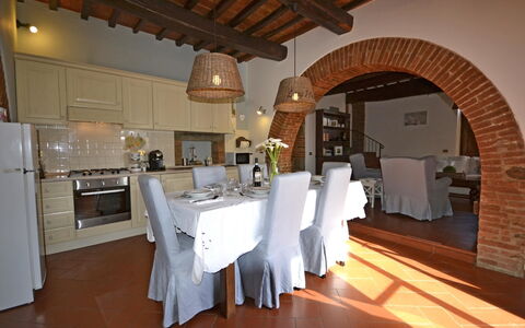 Casa i Pini: Property, Building, Room, Furniture, Real Estate, Interior Design, Countertop, Floor, House, Dining Room