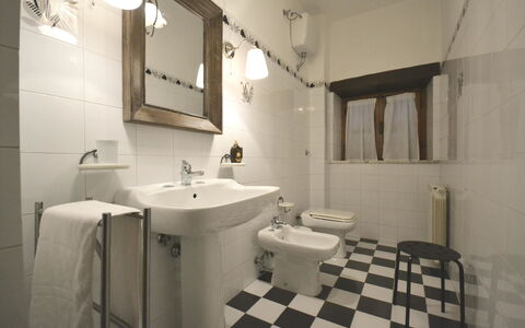 Casa i Pini: Bathroom, Property, Room, Interior Design, Tile, Floor, Building, Wall, Sink, Architecture