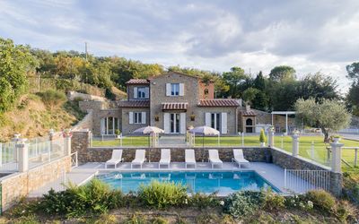 Villa Chiara: Property, House, Building, Home, Estate, Real Estate, Residential Area, Architecture, Villa, Swimming Pool