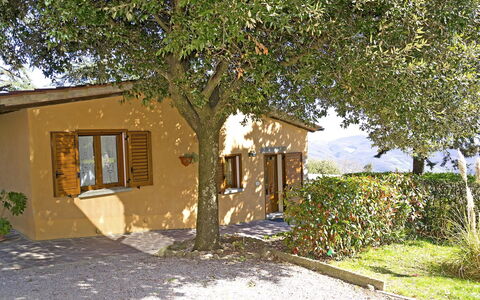 Casa Cristina: Property, House, Cottage, Building, Home, Real Estate, Tree, Rural Area, Shack, Shed