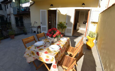 Musetta: Property, Room, Furniture, Table, Building, House, Real Estate, Home, Patio, Porch