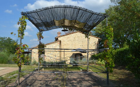 Villa Cafaggiola: Architecture, Iron, Tree, Sky, House, Building, Rural Area, Estate, Arch, Residential Area