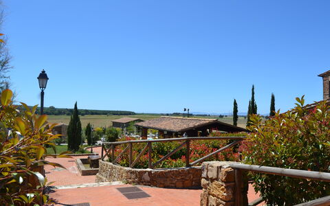 Borgo Casa Di Lappi: Property, Sky, Real Estate, House, Vacation, Botany, Building, Roof, Tree, Home