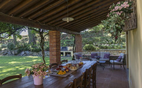 Villa Del Monte: Property, Building, Real Estate, House, Room, Patio, Home, Porch, Furniture, Interior Design