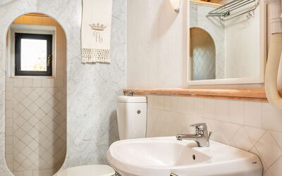 agriturismo-la-papessa-chianti-san-donato-farmhouse-camelia-bathroom