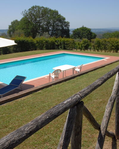 Podere San Giovanni: Plant, Sky, Water, Swimming Pool, Building, Azure, Tree, Shade, Outdoor Furniture, Rectangle