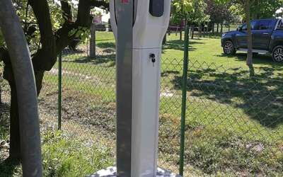 tenuta-san-jacopo-cavriglia-multiproperty-electric-car-charger
