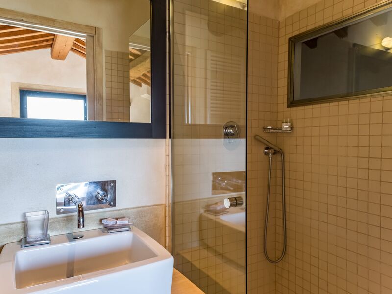 tenuta-san-jacopo-cavriglia-multiproperty-vinsantaia-san-giovese-bathroom