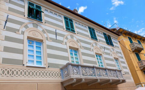 Via Dante Vacanze - Levanto: Composite Material, Molding, Design, Paint, Balcony, Daylighting, Siding