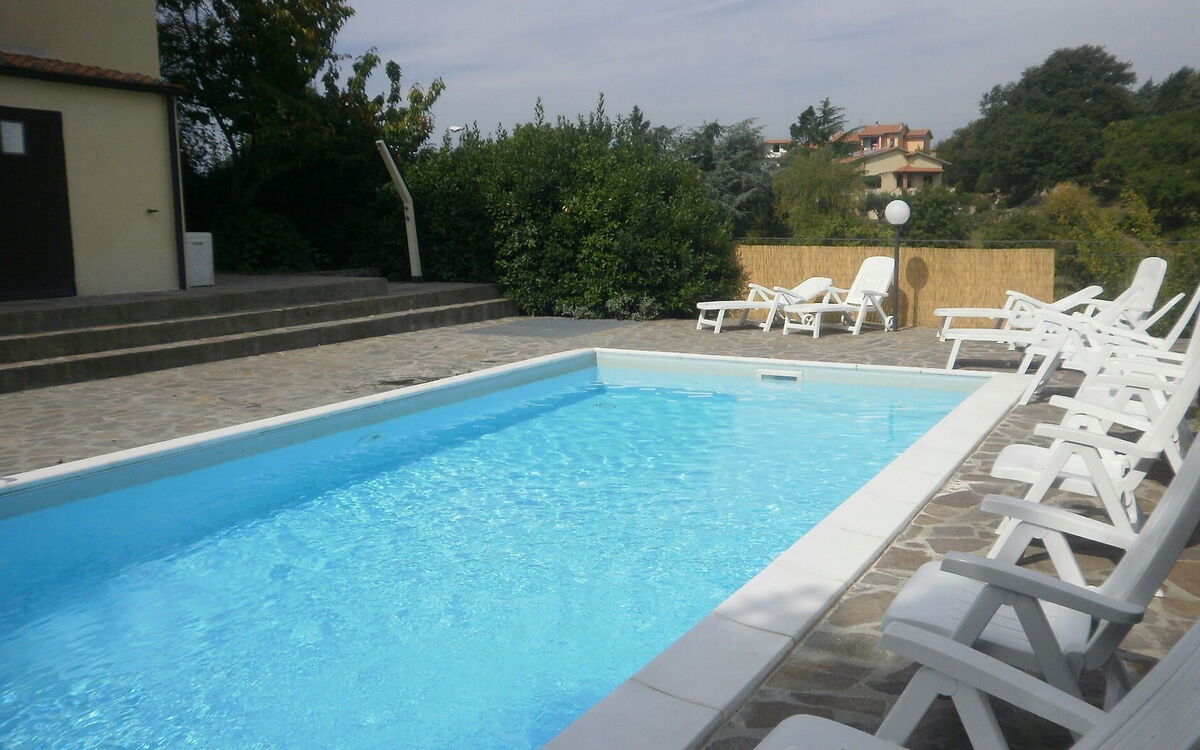 Accommodation:&nbsp;Ground Floor