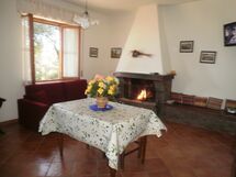 Accommodation:&nbsp;First Floor