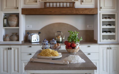 Villa Di Cinzia: Countertop, Kitchen, Room, Furniture, Cabinetry, Property, Home, Interior Design, Shelf, Cuisine Classique