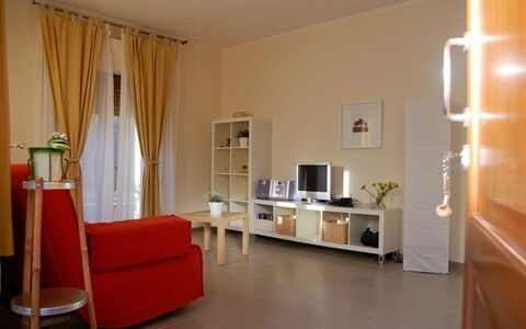 Gli Appartamenti Di Manuela: Room, Property, Furniture, Interior Design, Building, Floor, Living Room, Wall, House, Apartment