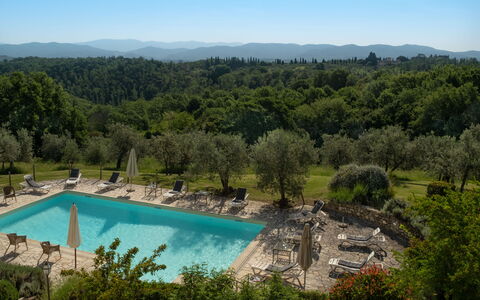 Pozzo Dei Desideri: Water, Plant, Water Resources, Sky, Plant Community, Natural Landscape, Tree, Vegetation, Swimming Pool, Mountain