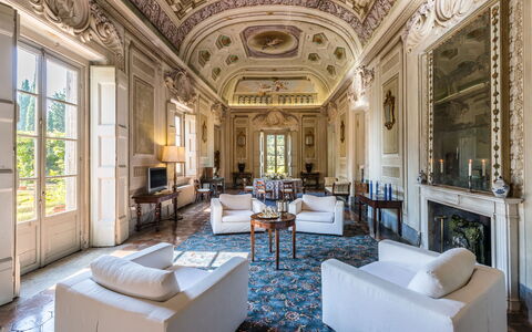 Accommodation:&nbsp;Galleria