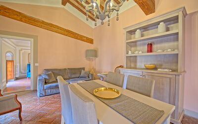 Accommodation:&nbsp;Montegufoni 18