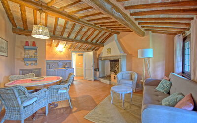 Accommodation:&nbsp;Montegufoni 11