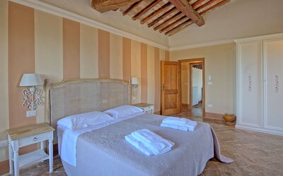 Accommodation:&nbsp;Torre
