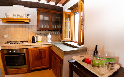 Alla Piazzetta Proprietà: Countertop, Furniture, Cabinetry, Room, Property, Kitchen, Building, House, Interior Design, Real Estate