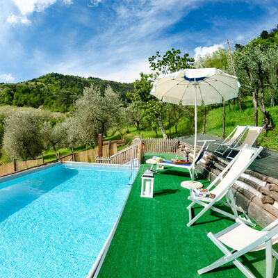 Alla Piazzetta Proprietà: Swimming Pool, Property, Leisure, Real Estate, Resort, House, Grass, Estate, Building, Vacation