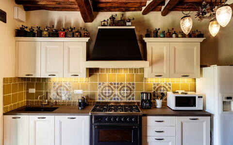 Villa Roncovisi: Countertop, Cabinetry, Kitchen, Room, Furniture, Property, Interior Design, Ceiling, Lighting, Kitchen Stove