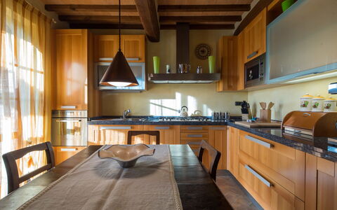 Appartamento Il Nido Di Giulia: Room, Property, Building, Countertop, Furniture, Kitchen, Interior Design, House, Cabinetry, Real Estate