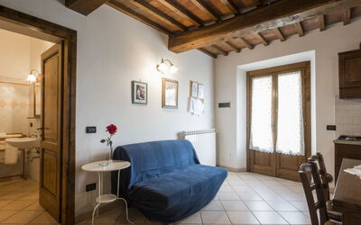 Accommodation:&nbsp;Villa Papiano 860.3