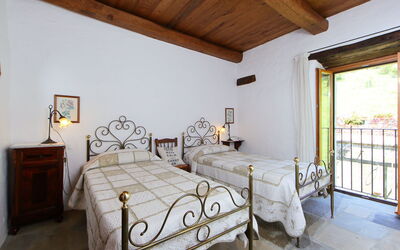 Accommodation:&nbsp;Piano Rosso 2 800.4