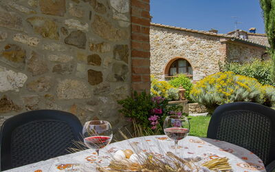 Accommodation:&nbsp;San Lorenzo 820.3