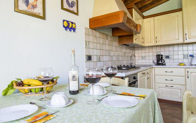 Accommodation:&nbsp;San Lorenzo 820.3