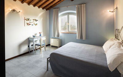 Accommodation:&nbsp;Farfalle