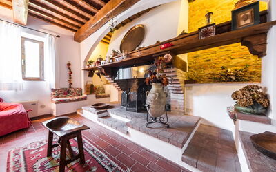Accommodation:&nbsp;Lauretta