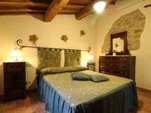 Accommodation:&nbsp;Olinto