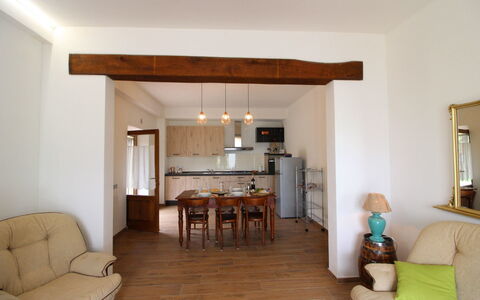 Podere i Gigli: Room, Property, Furniture, Building, Living Room, Ceiling, Interior Design, House, Floor, Real Estate